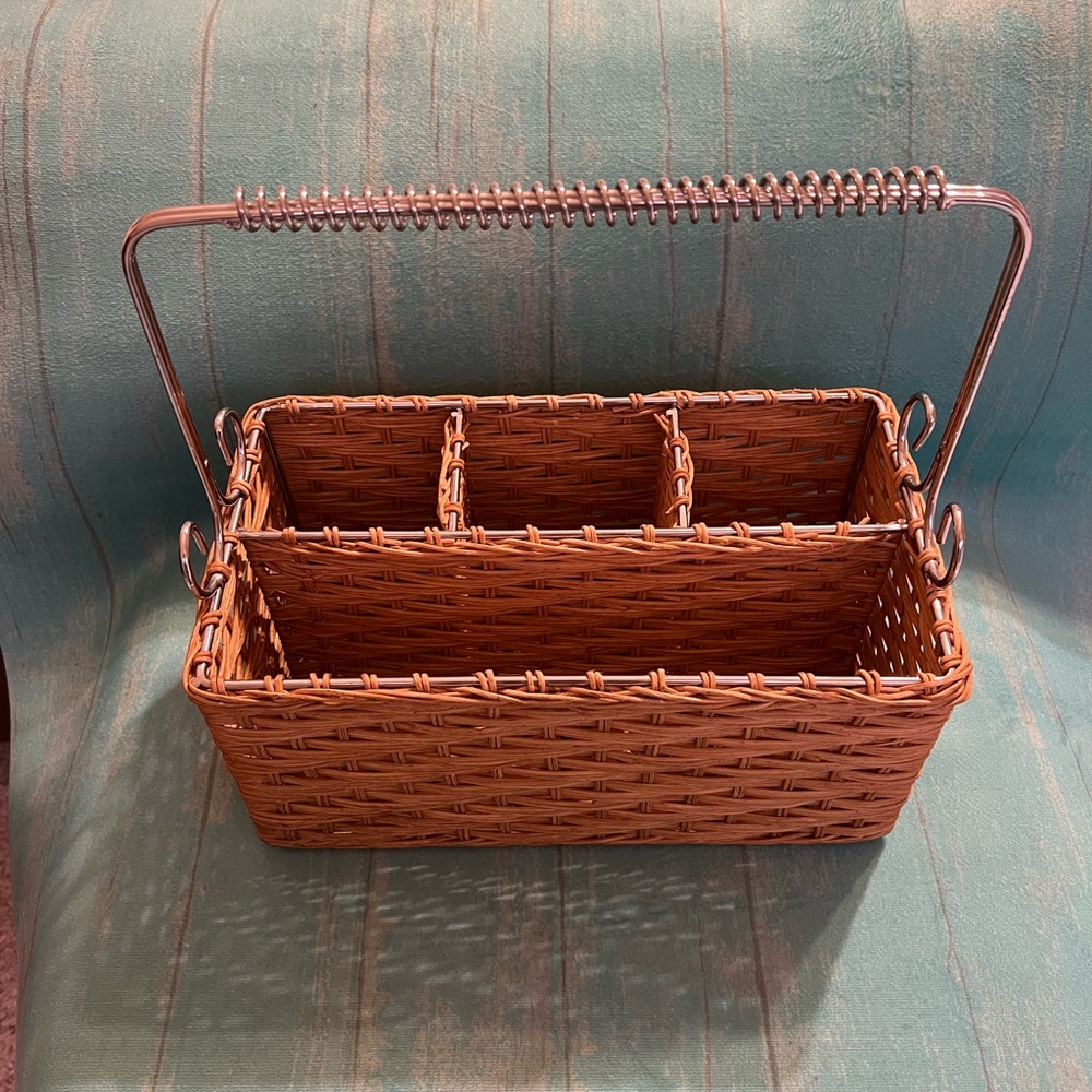 wicker basket with metal handle